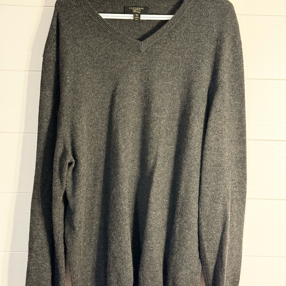 Club Room Gray V-Neck Sweater with Ribbed Cuffs